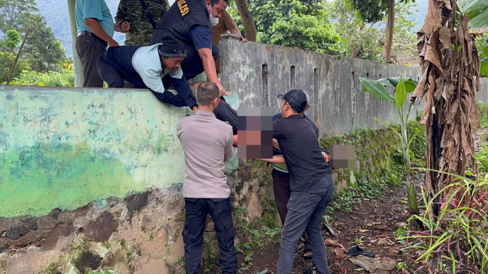 Warga Tarogong Kaler Garut Geger Temukan Pria Meninggal di Area Makam TPA Panyabungan